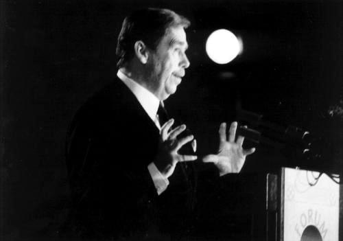 Vaclav Havel při zahajovacím projevu konference