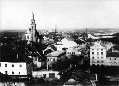 Pohled ze školní věže směrem k cukrovaru - kolem roku 1900